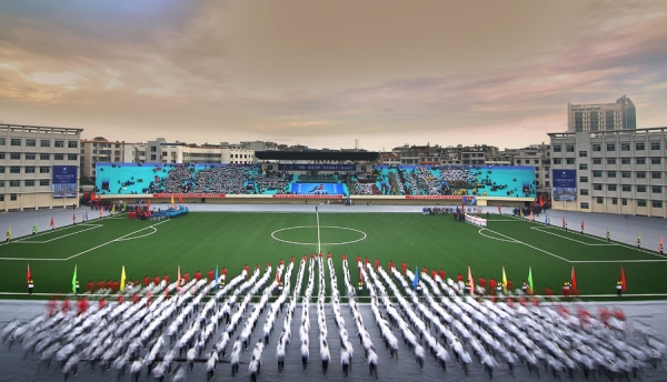 教科系二部百人体操方阵参加萍乡市第十二届运会开幕式表演